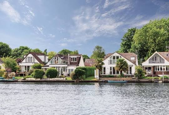 Waterfront Properties in London